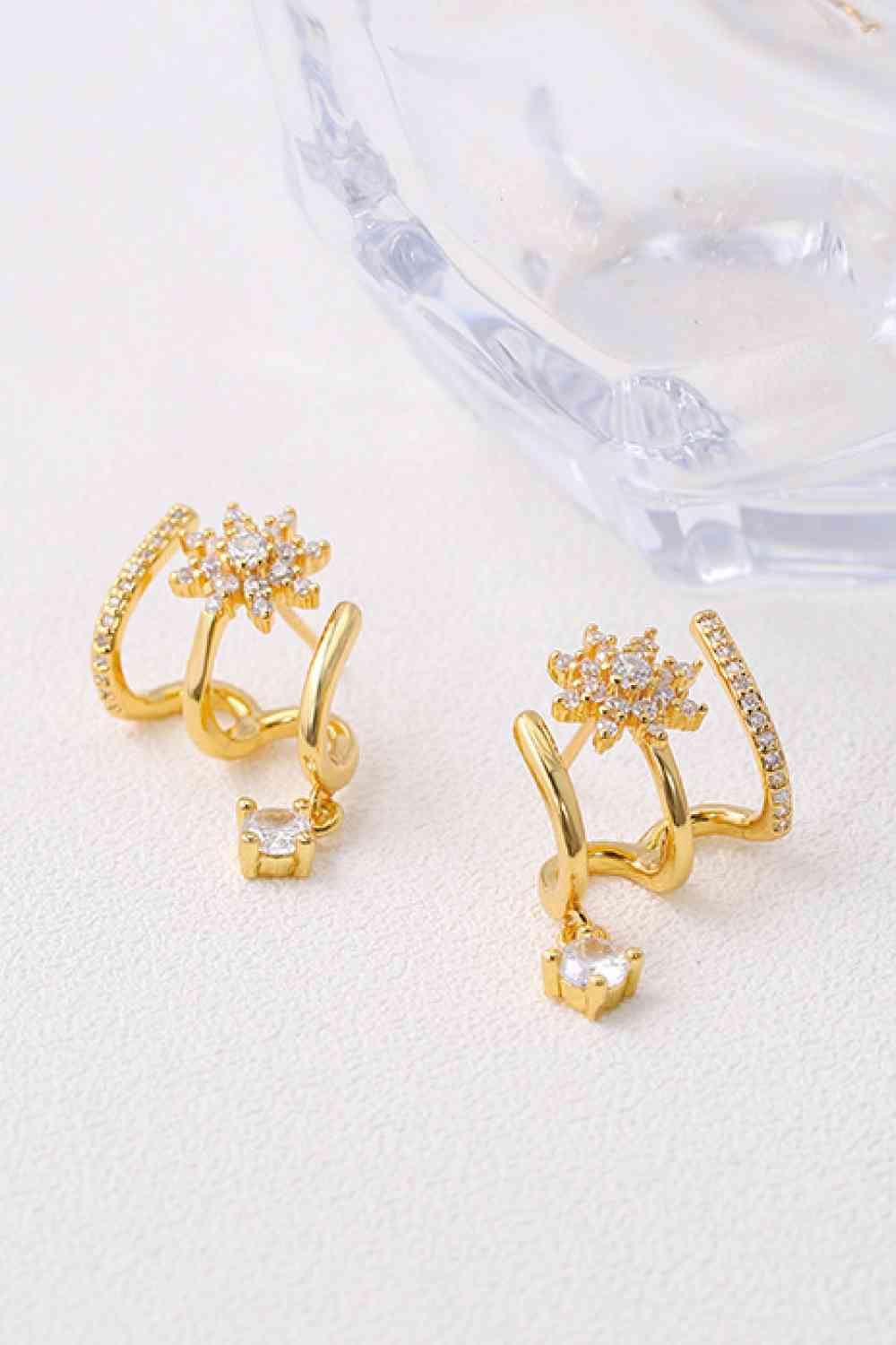 Boucles d'oreilles fleur en zircon plaqué or 18 carats