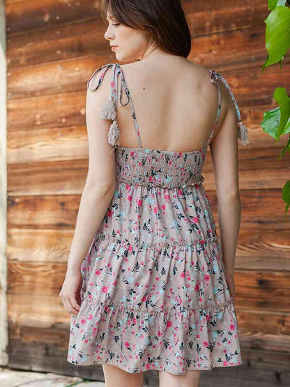 Minivestido con tirantes finos y estampado floral