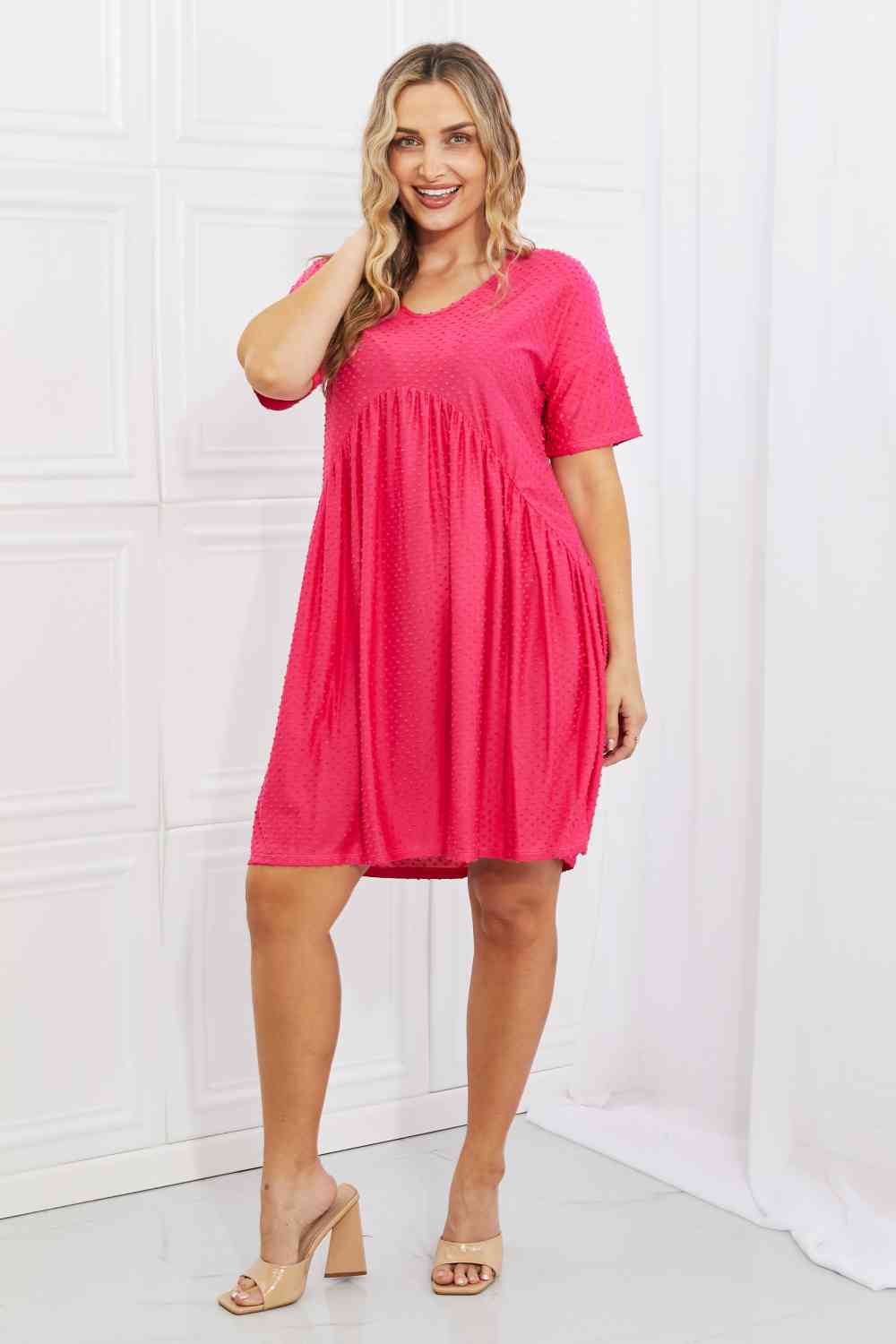 Vestido casual BOMBOM Another Day Swiss Dot en fucsia