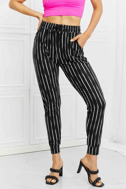 Leggings Depot Stay en joggers de tamaño completo