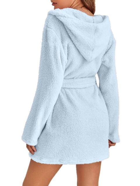 Robe à capuche avec lien à la taille