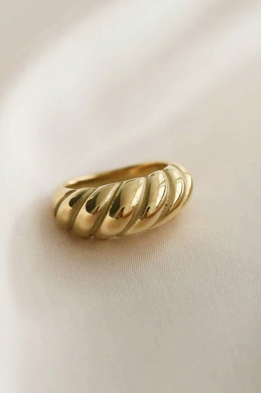 Anillo trenzado de oro 