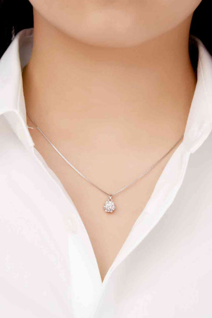 Collier plaqué platine avec pendentif moissanite 1 carat