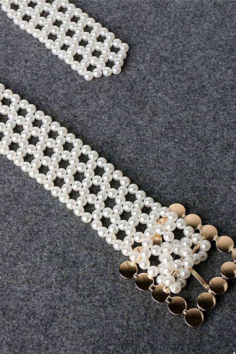 Cinturón de perlas con hebilla de aleación