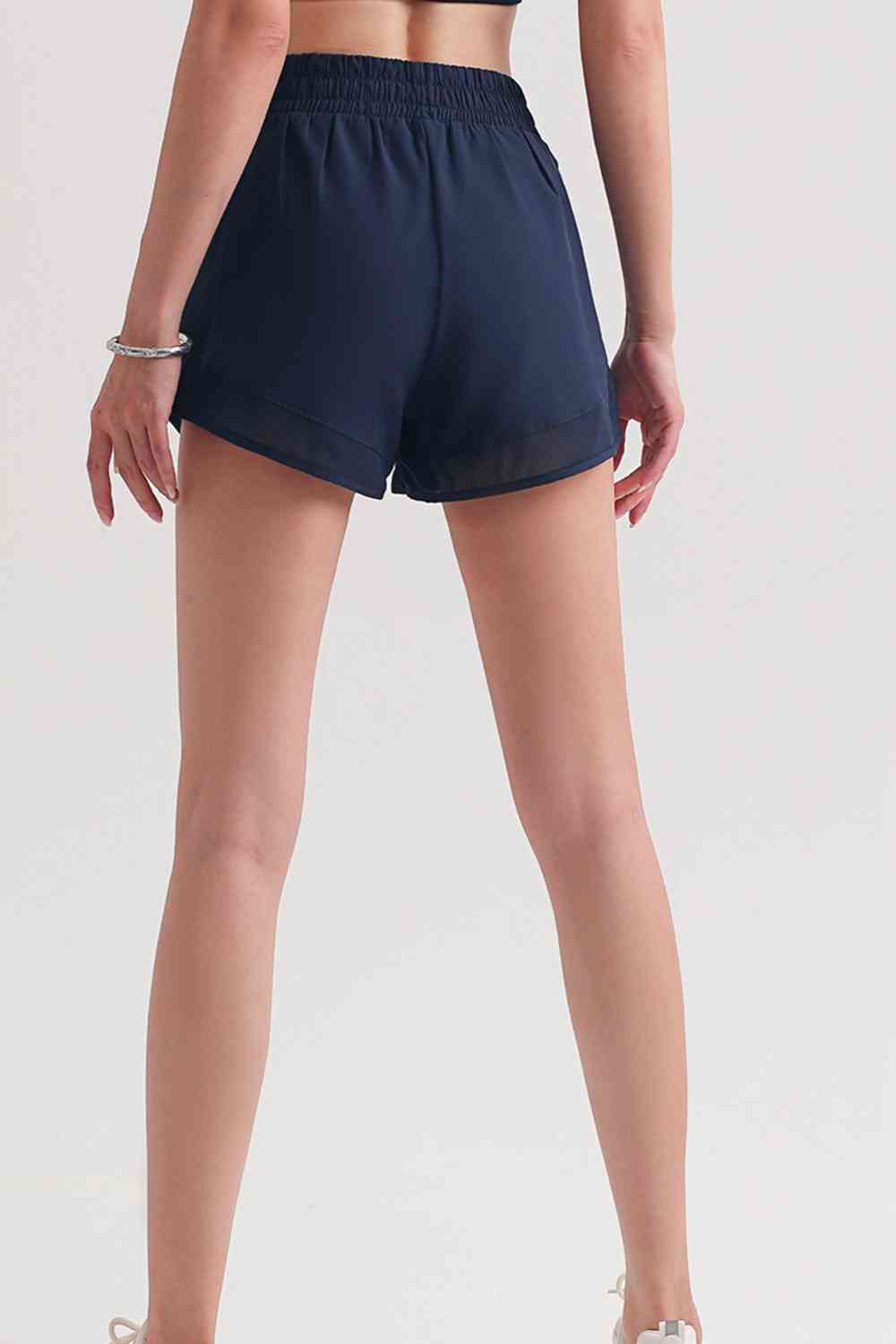 Shorts deportivos con cintura fruncida