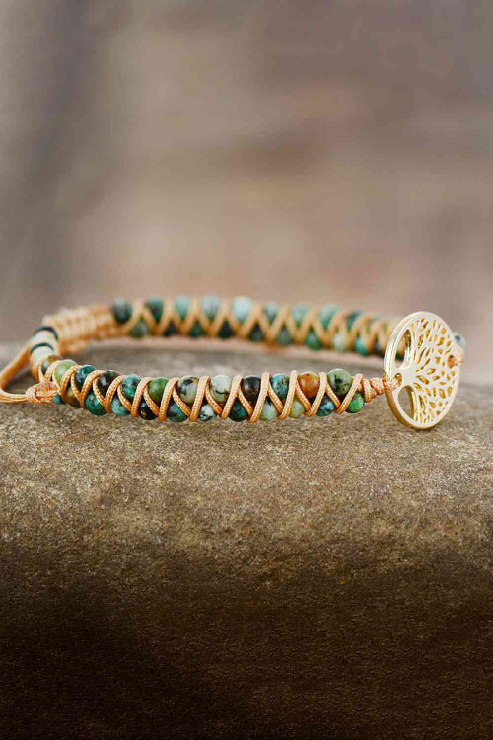 Bracelet en cuivre perlé en forme d’arbre fait à la main
