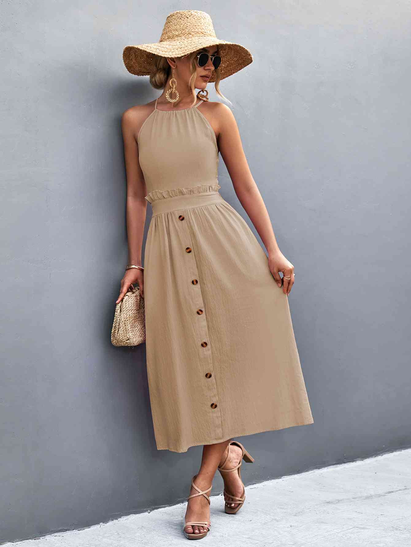 Robe midi boutonnée à col licou et bordure à volants