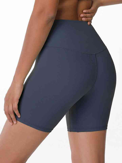 Shorts deportivos con cintura ancha