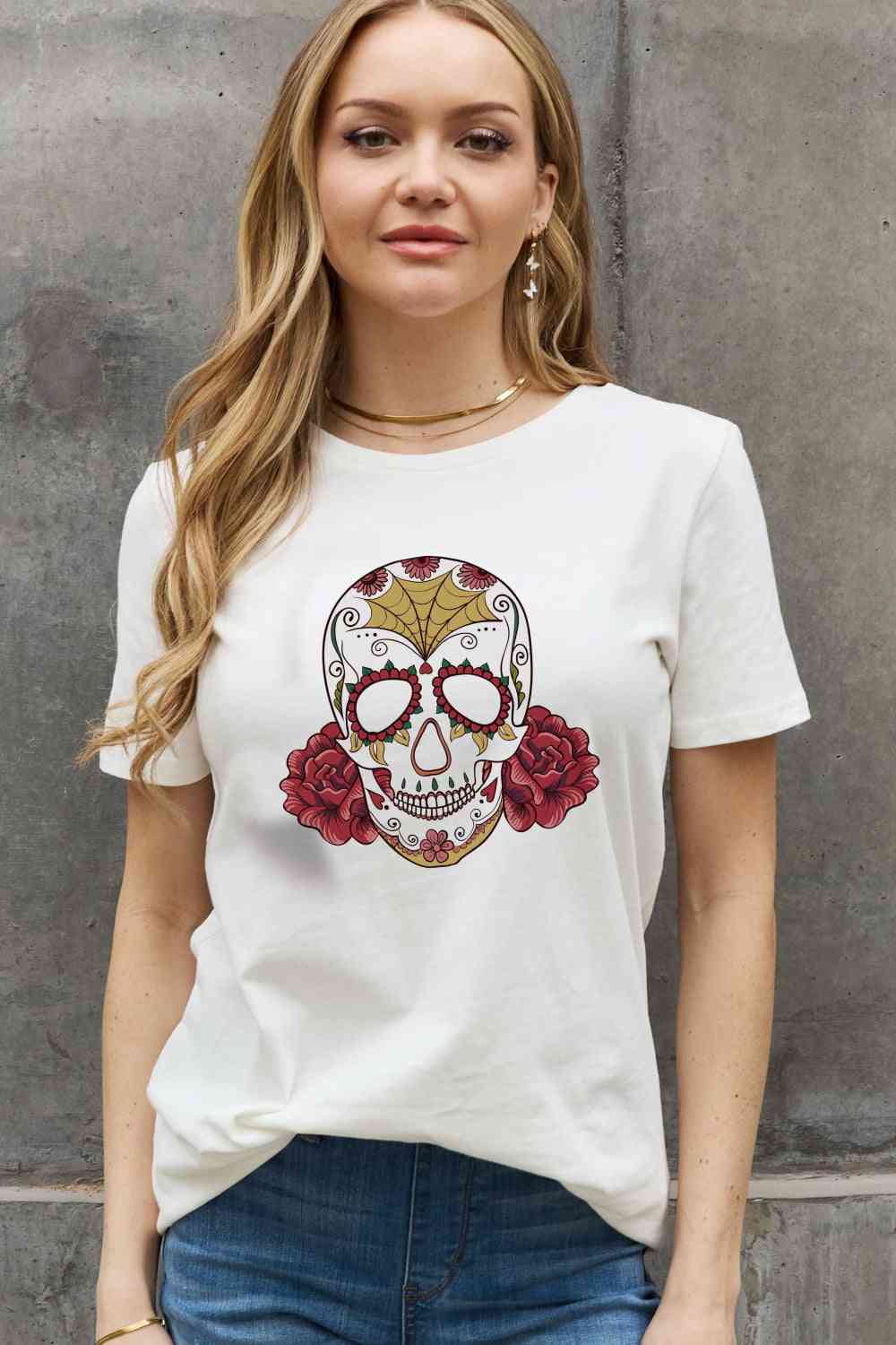 Camiseta de algodón con estampado de calavera de tamaño completo de Simply Love