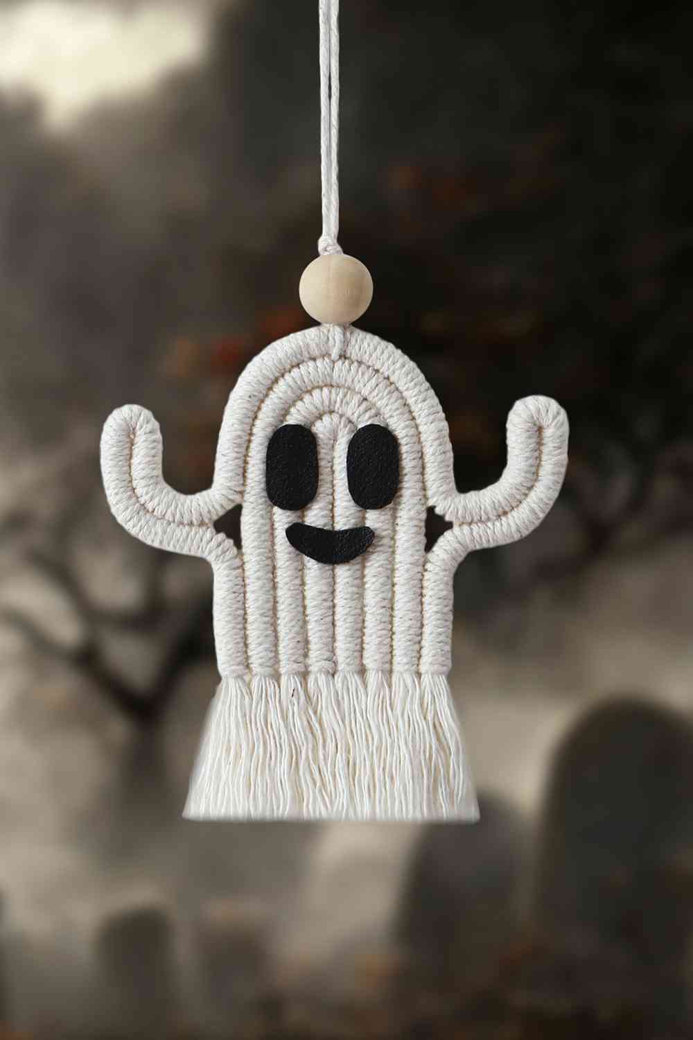 Porte-clés en macramé en forme de fantôme à franges de perles de bois