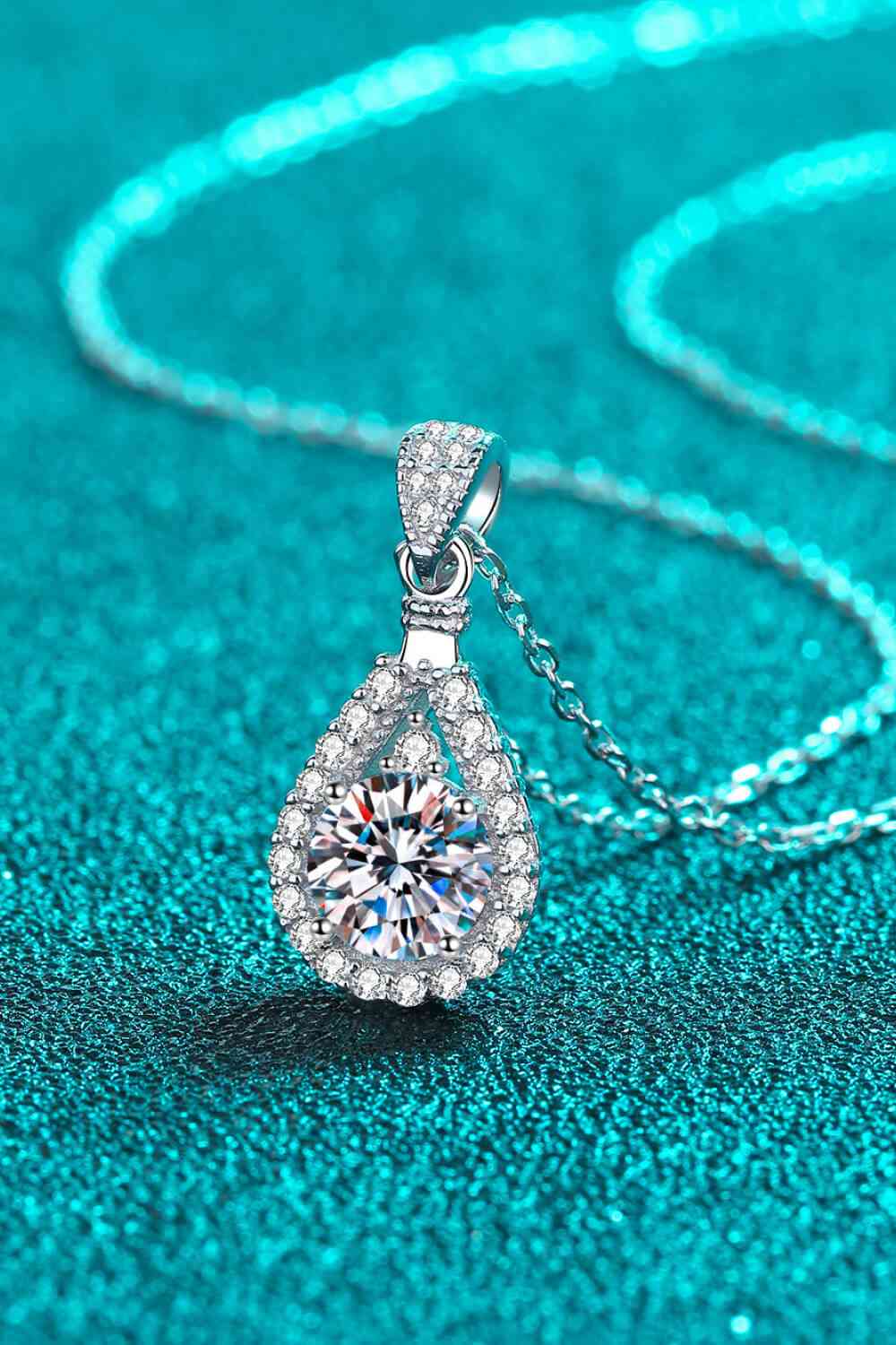 Collier chaîne avec pendentif en forme de larme Moissanite de 1 Carat