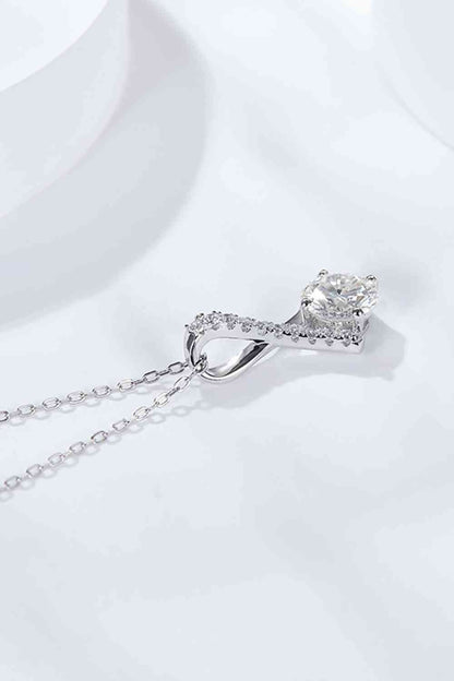 Collier avec pendentif moissanite 1 carat pour occasions spéciales