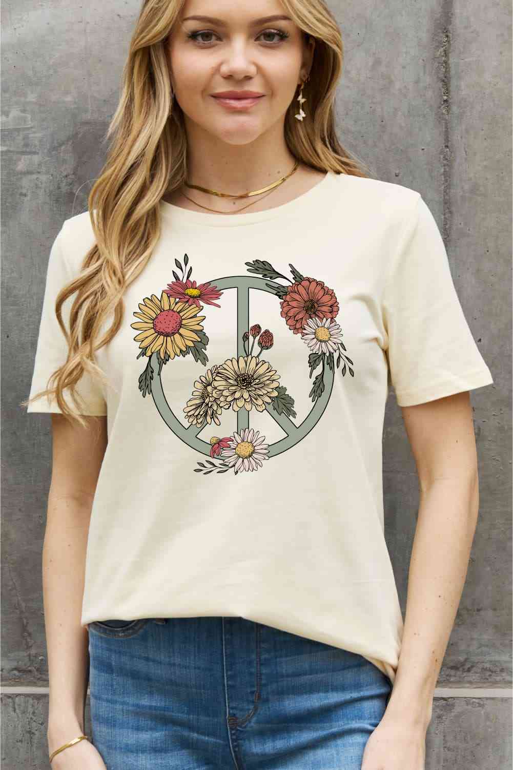 T-shirt en coton à motif floral pleine grandeur Simply Love