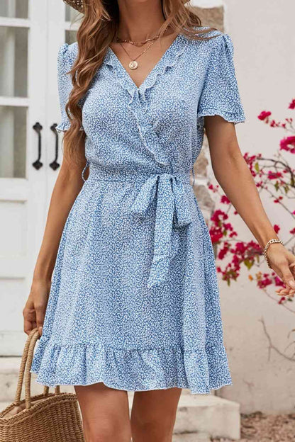 Robe à manches bouffantes et ceinture nouée à imprimé léopard