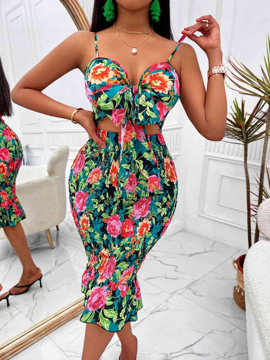 Vestido floral con escote en forma de corazón