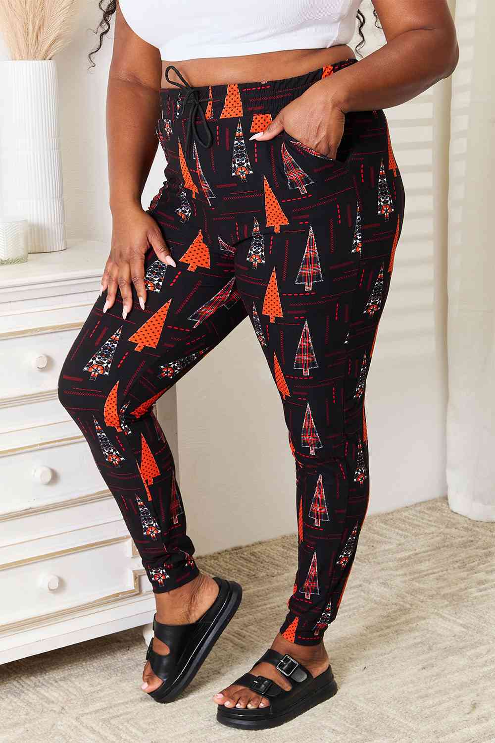 Leggings Depot Full Size Holiday Tree Print Joggers