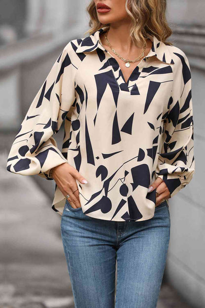 Blusa estampada con cuello Johnny