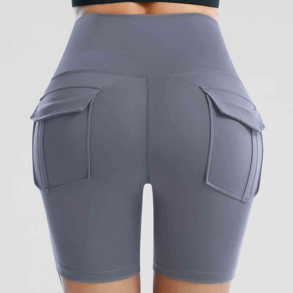 Short de sport à large ceinture avec poches