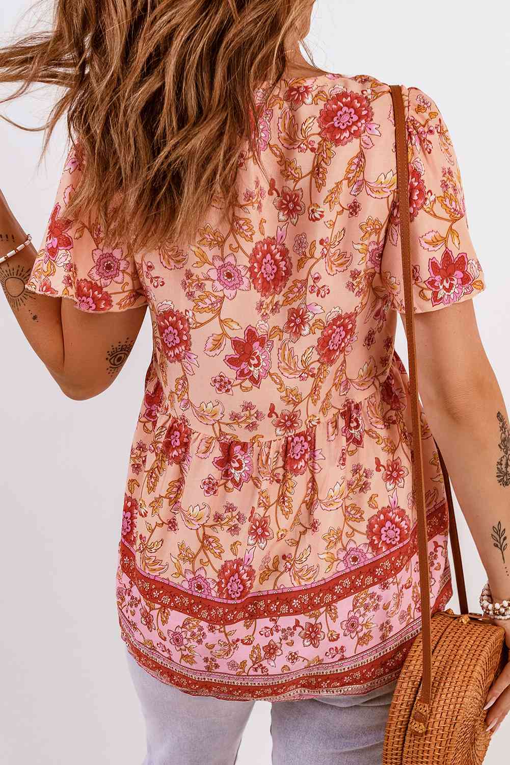 Blusa bohemia de manga corta con botones