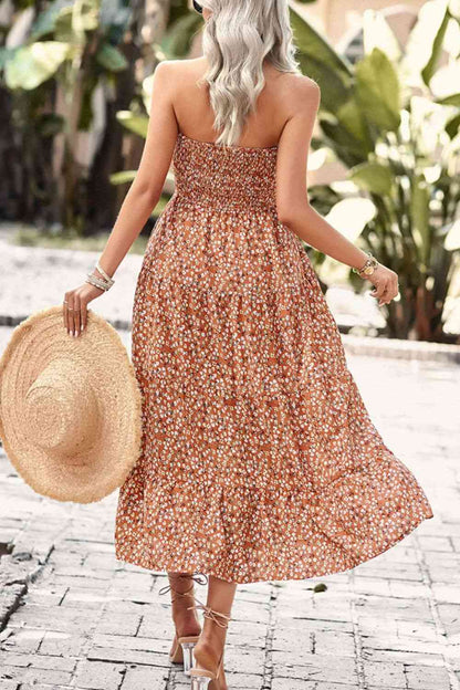 Vestido midi floral sin tirantes con abertura y bolsillos