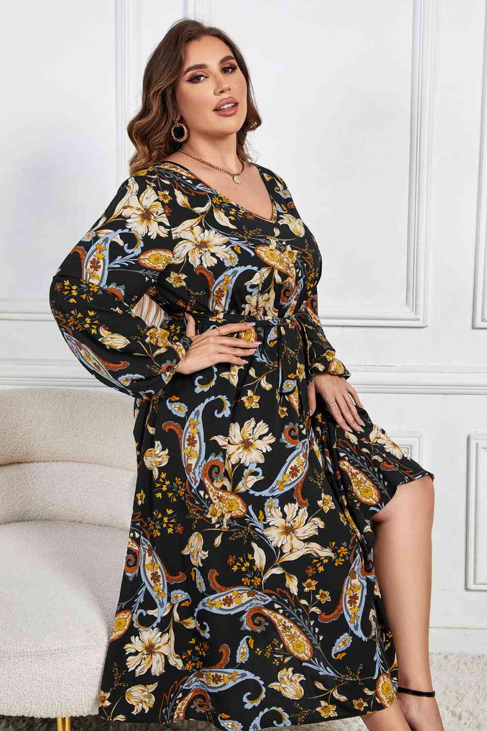 Melo Apparel Vestido midi con manga globo y cinturón con estampado floral de talla grande