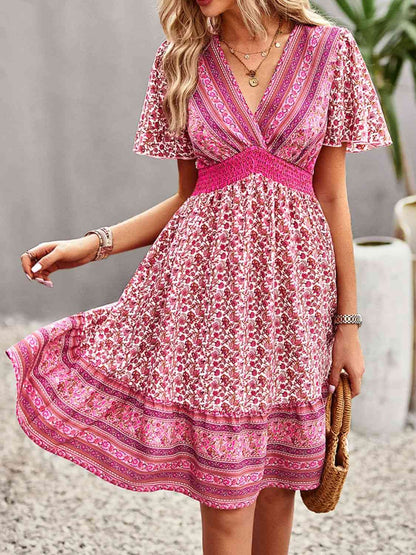 Vestido de manga acampanada con cuello en V estilo bohemio con estampado floral