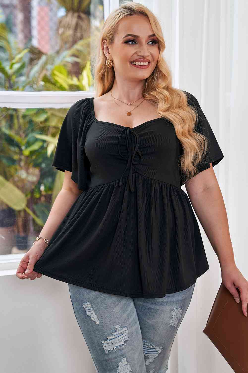 Blusa babydoll con cuello en forma de corazón y cordón de talla grande