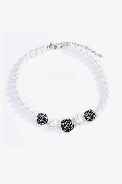 Collier fermoir mousqueton perlé rose