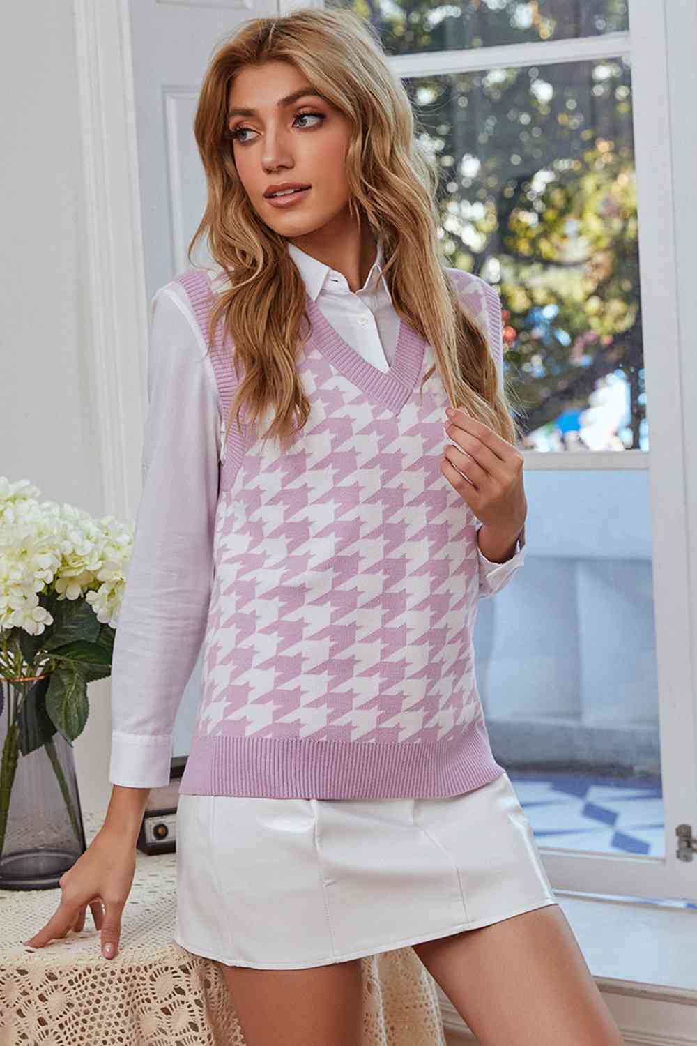 Gilet pull pied-de-poule à col en V