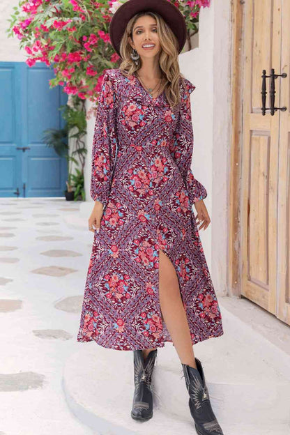 Robe midi fendue imprimée à manches longues