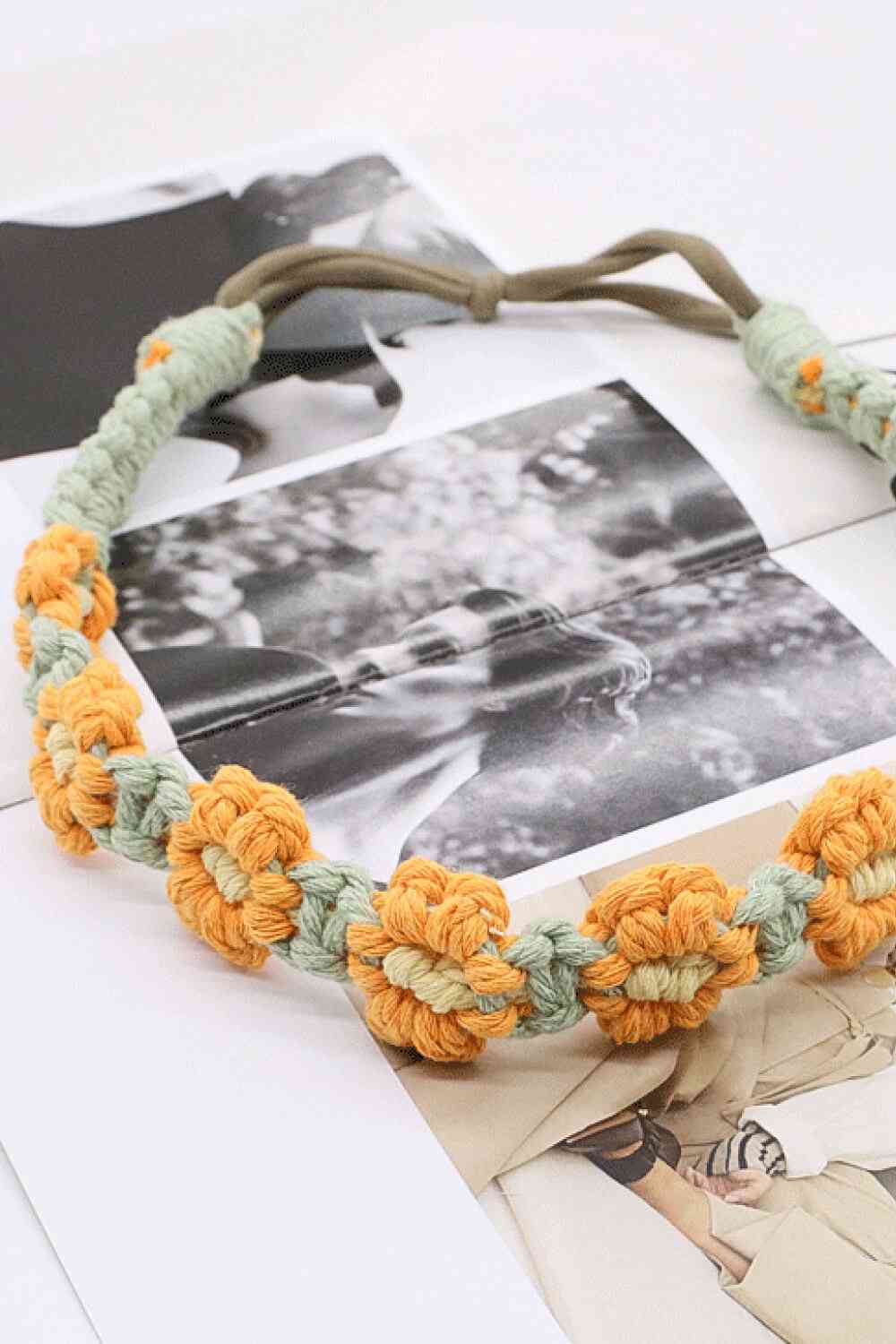 Paquete de 2 diademas de macramé con margaritas de In My Circle, surtido