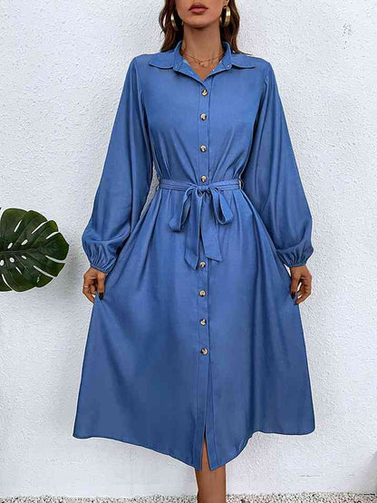 Robe boutonnée à col et taille nouée