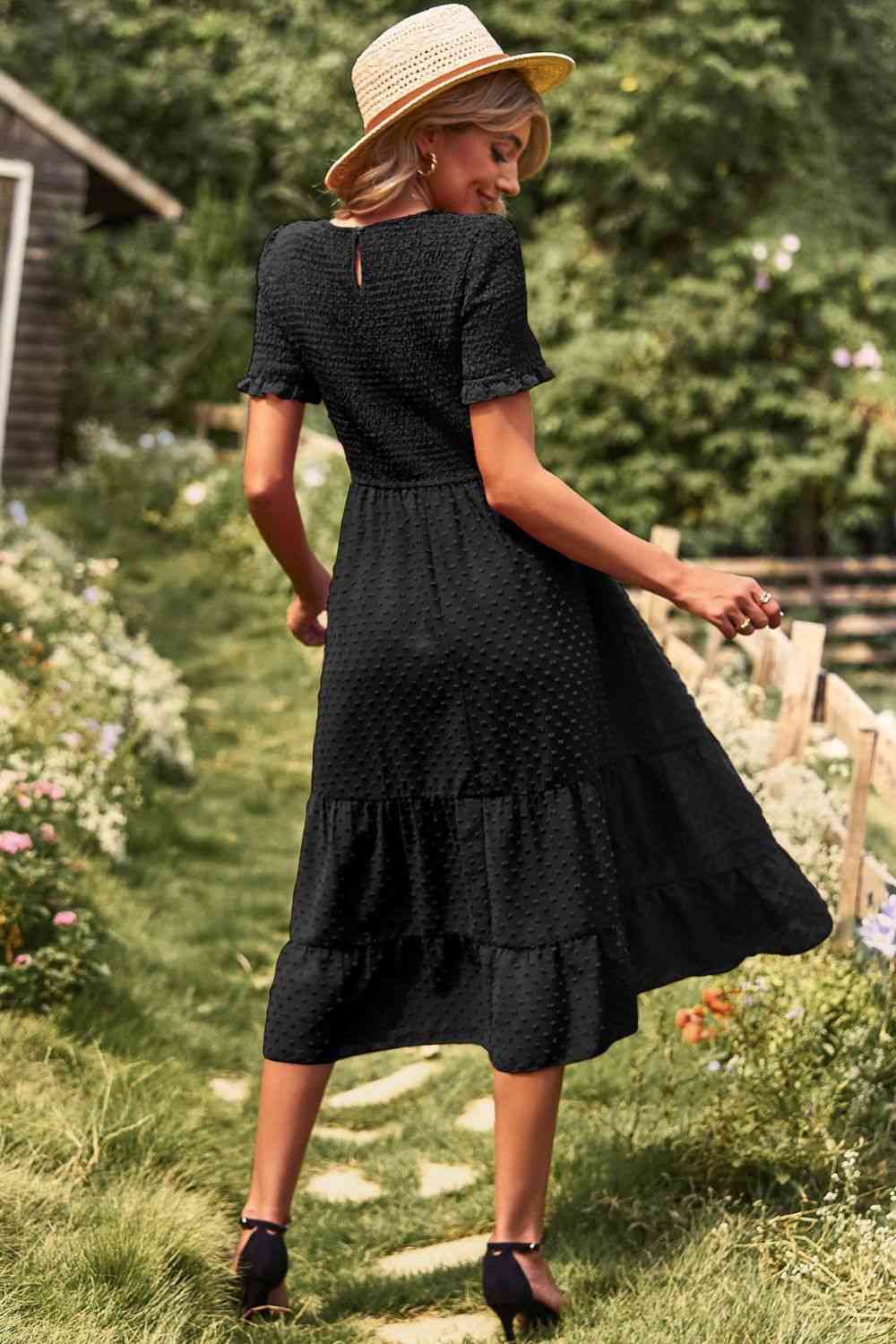 Robe midi smockée à manches courtes et col rond Swiss Dot