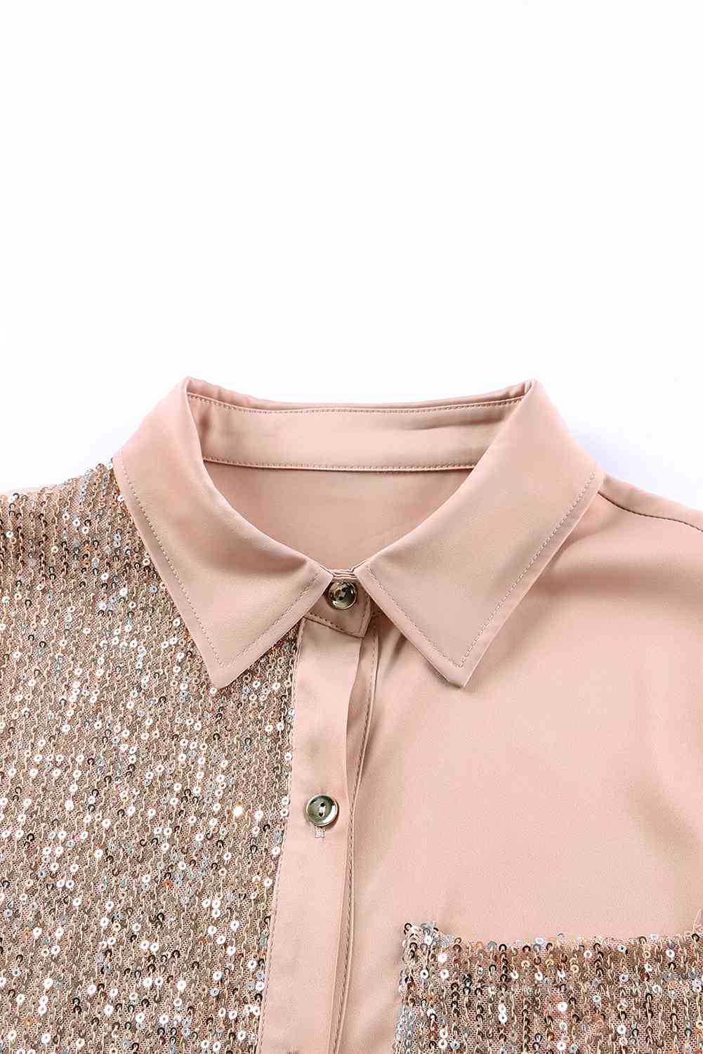 Robe chemise haute-basse boutonnée sur le devant à sequins