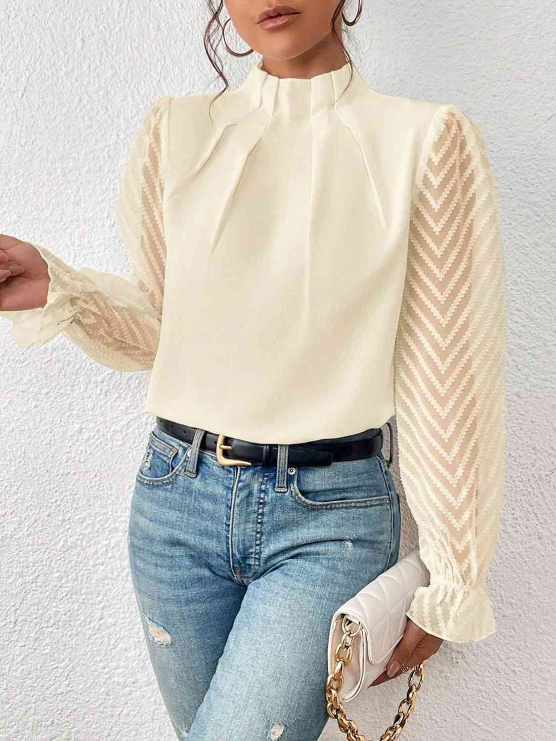 Blusa de manga con volante y cuello simulado