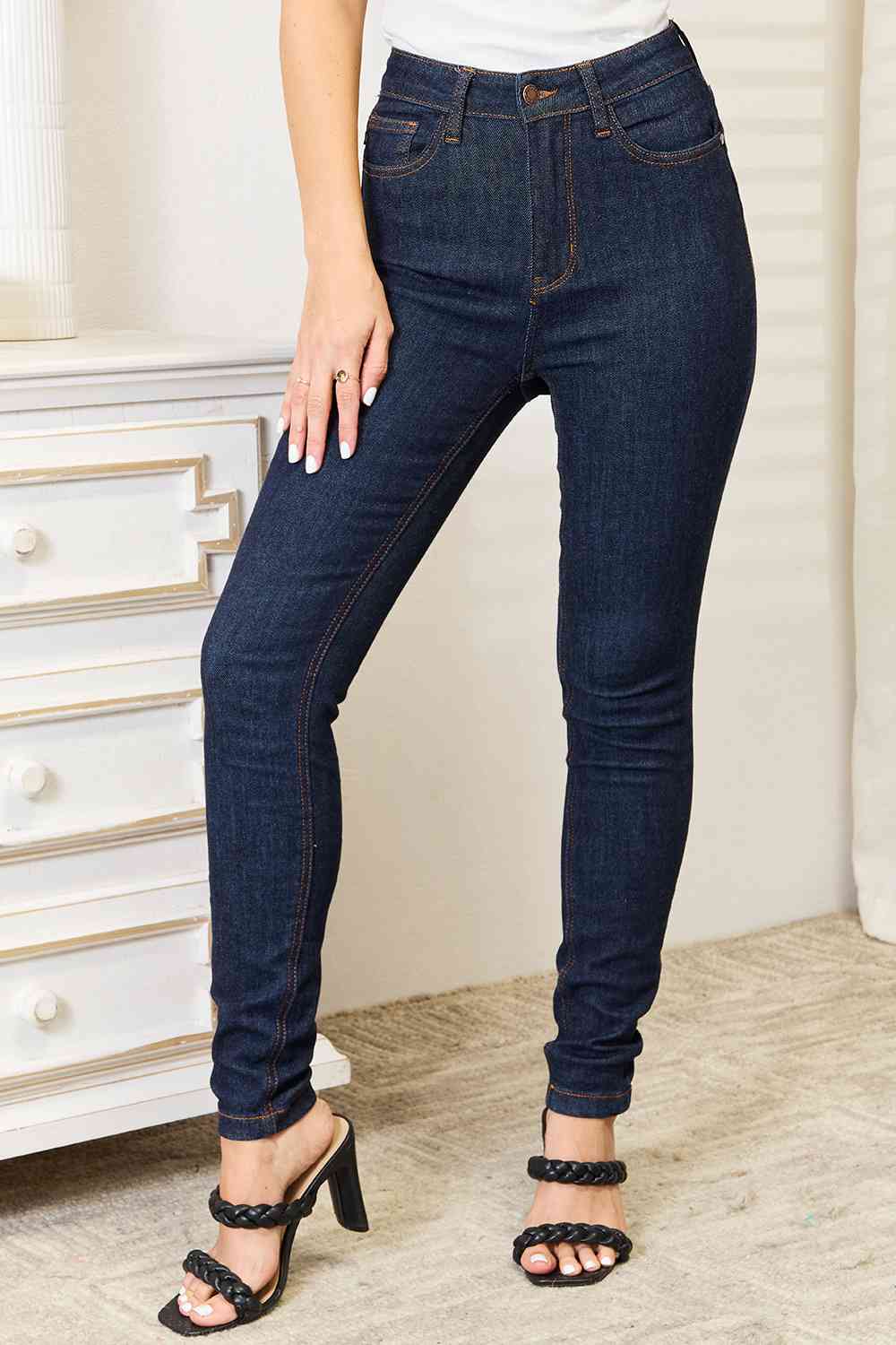 Jean skinny brodé taille haute avec poche Judy Blue