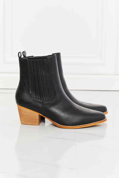 MMShoes - Love the Journey - Bottines Chelsea à talons empilés - Noir