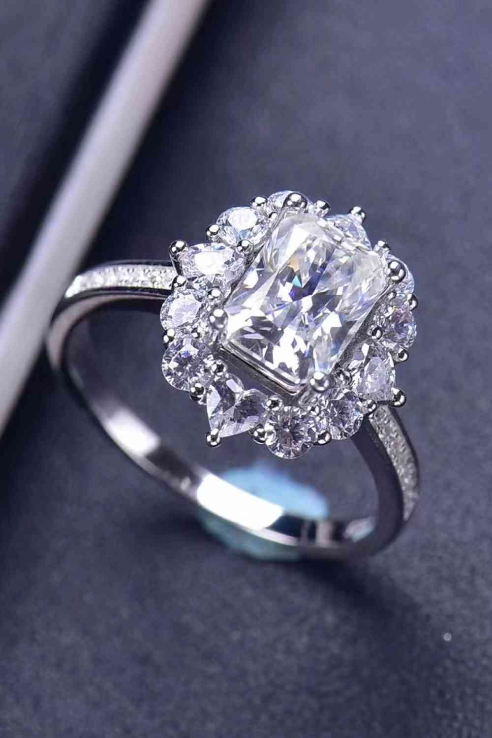 Bague Moissanite 2 carats Need You Now