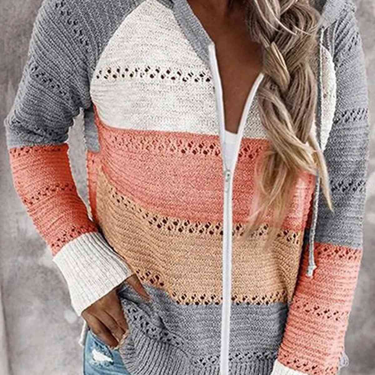 Pull à capuche avec cordon de serrage et blocs de couleurs