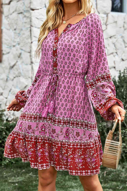 Vestido bohemio con manga globo y cintura con cordón