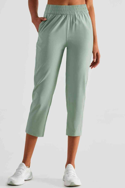 Pantalon de sport court à taille élastique