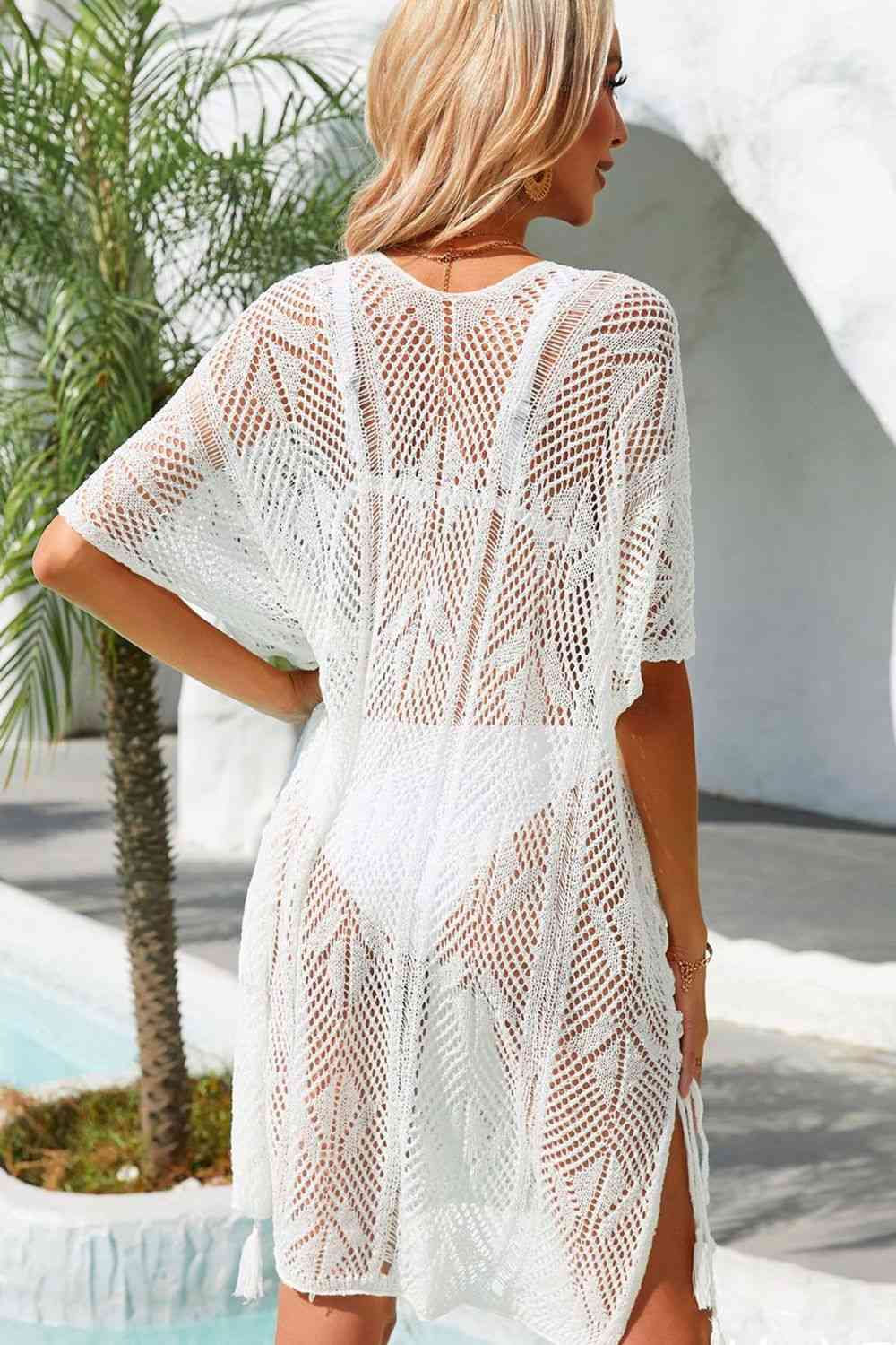 Robe cache-maillot ajourée à franges et fente latérale