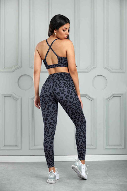 Ensemble soutien-gorge de sport et leggings à découpe léopard