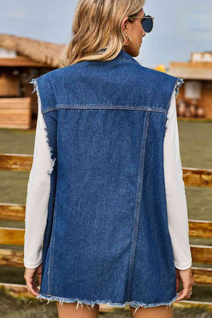 Haut en denim sans manches à col boutonné avec poches