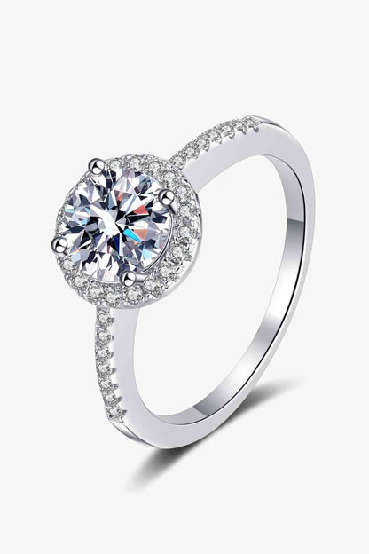 Bague Moissanite prête à afficher