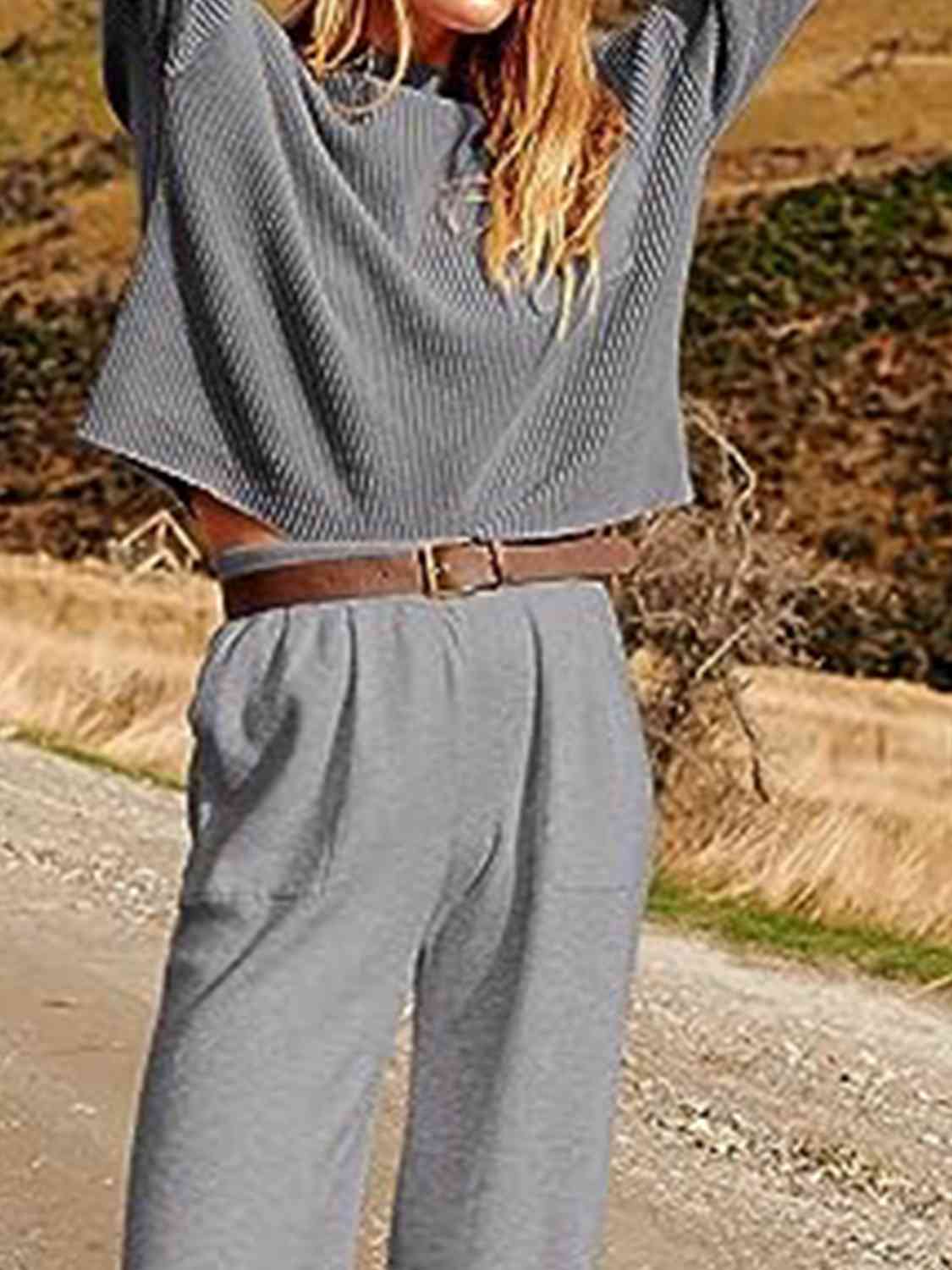 Ensemble haut en tricot et pantalon de jogging