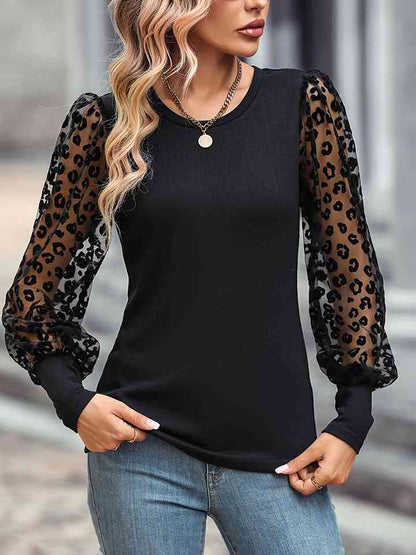 Top de cuello redondo de leopardo