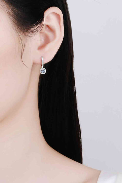 Boucles d'oreilles pendantes plaquées rhodium moissanite 1 carat