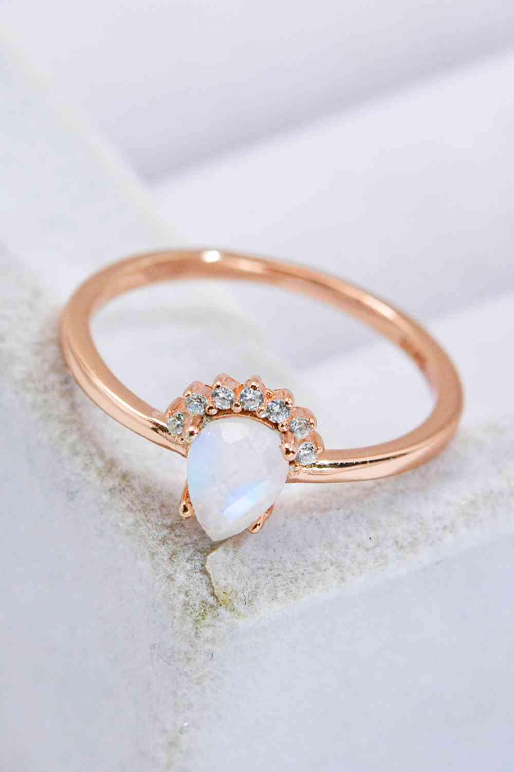 Bague en pierre de lune naturelle en forme de poire plaquée or rose 18 carats