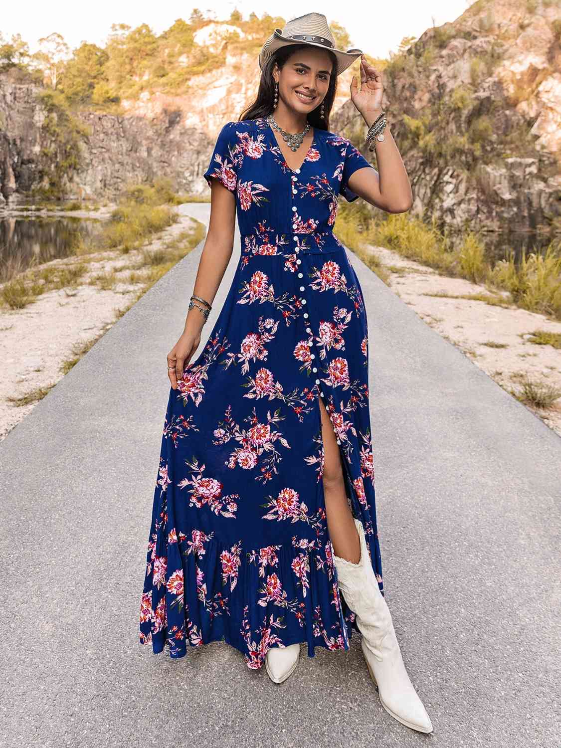 Robe longue à manches courtes et col en V